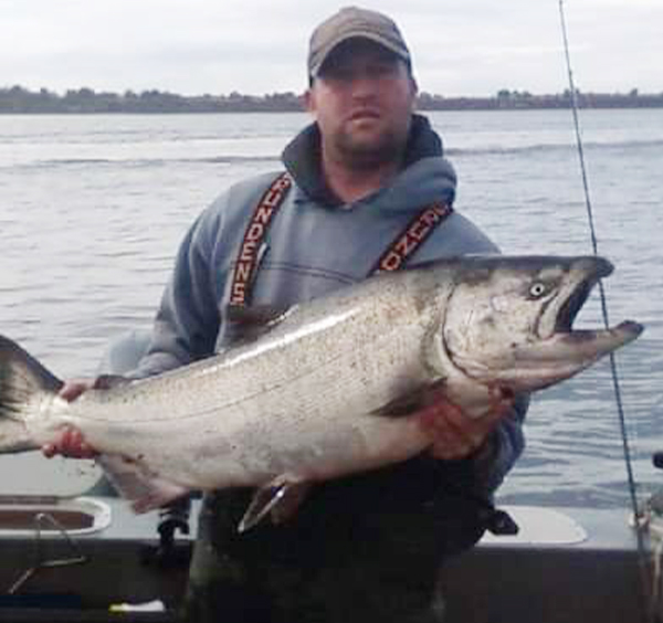 Dungeness Crabbing in Coos Bay Oregon – Sharky's Charter Fishing